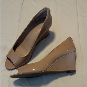 Kelly & Katie Beige Patent Wedge Peep-Toe Shoes